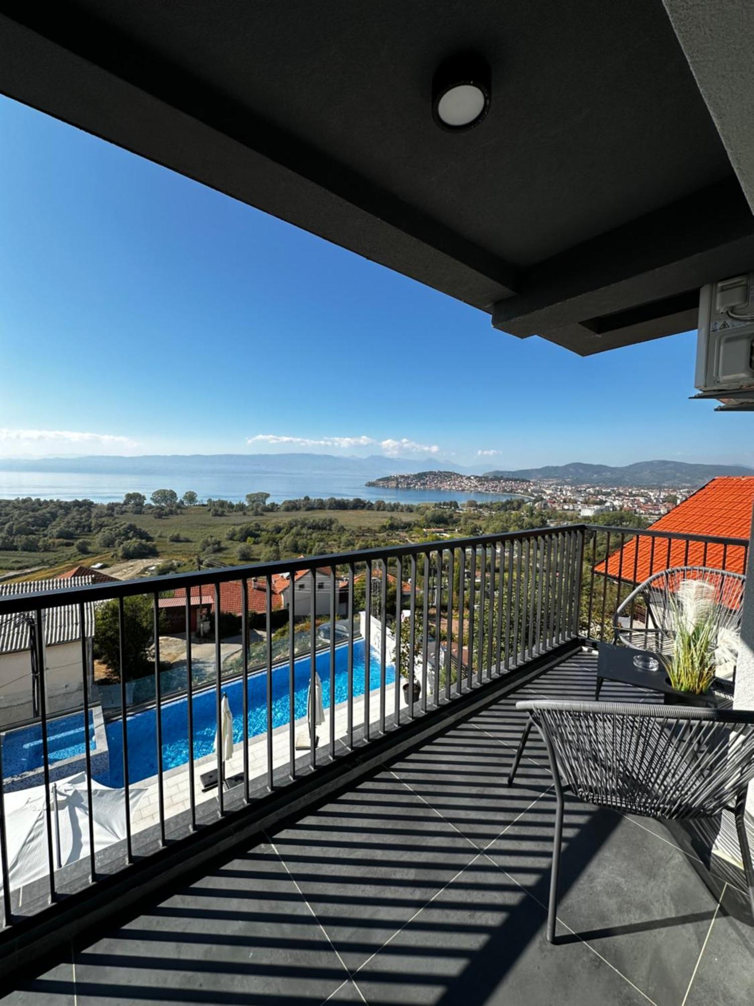 La Vista Luxury Villa โอครีด ภายนอก รูปภาพ