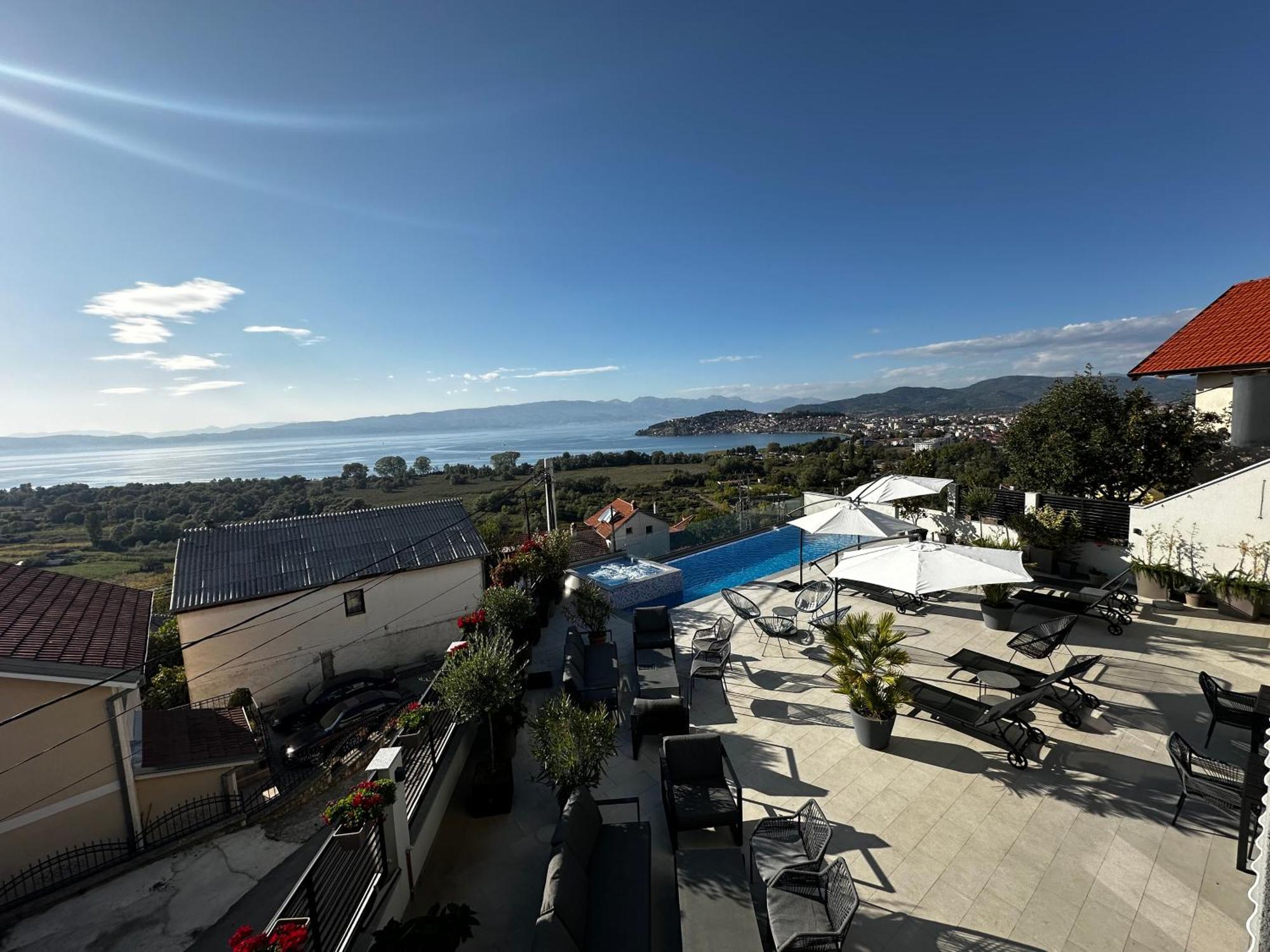 La Vista Luxury Villa โอครีด ภายนอก รูปภาพ