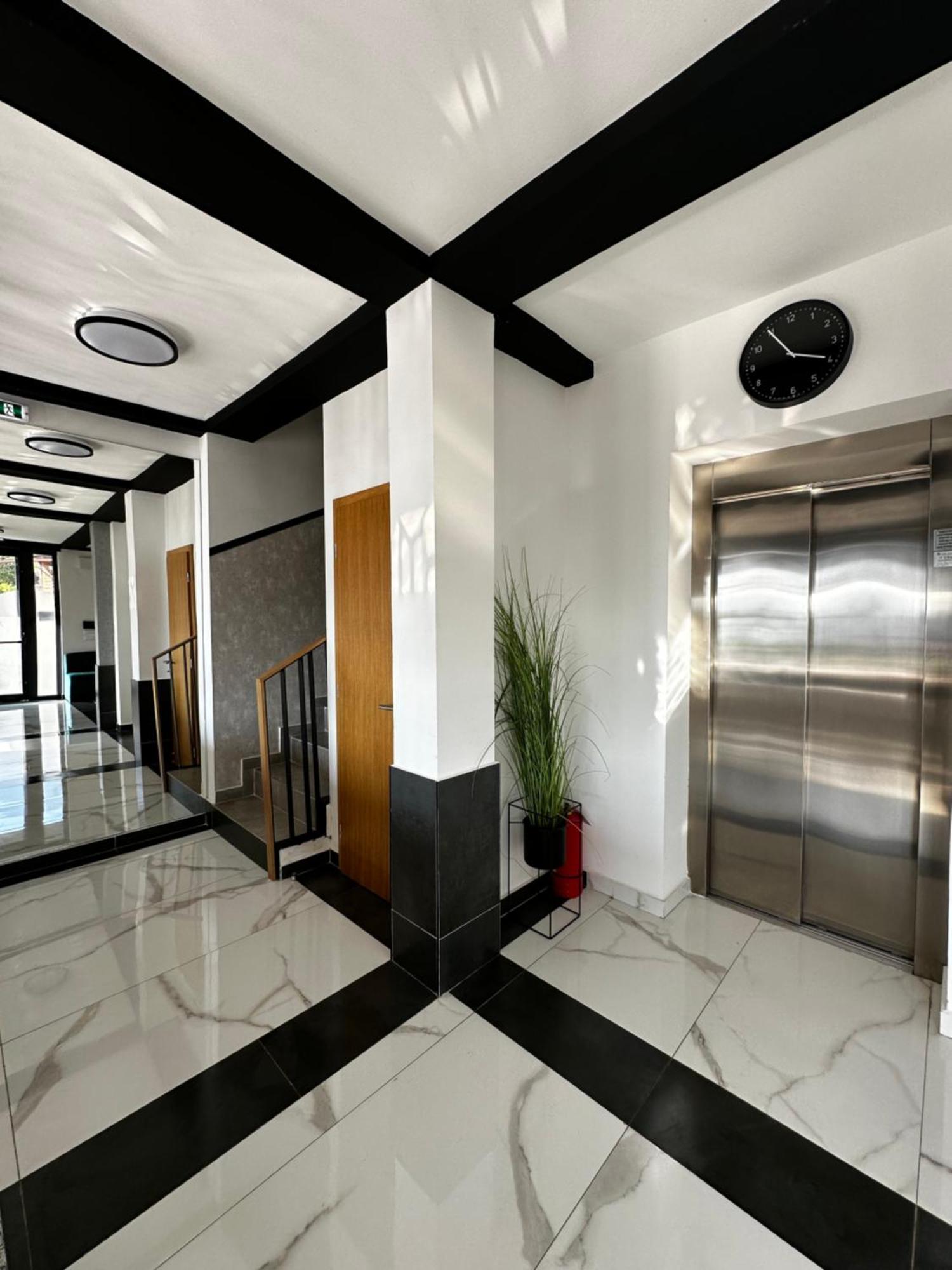 La Vista Luxury Villa โอครีด ภายนอก รูปภาพ